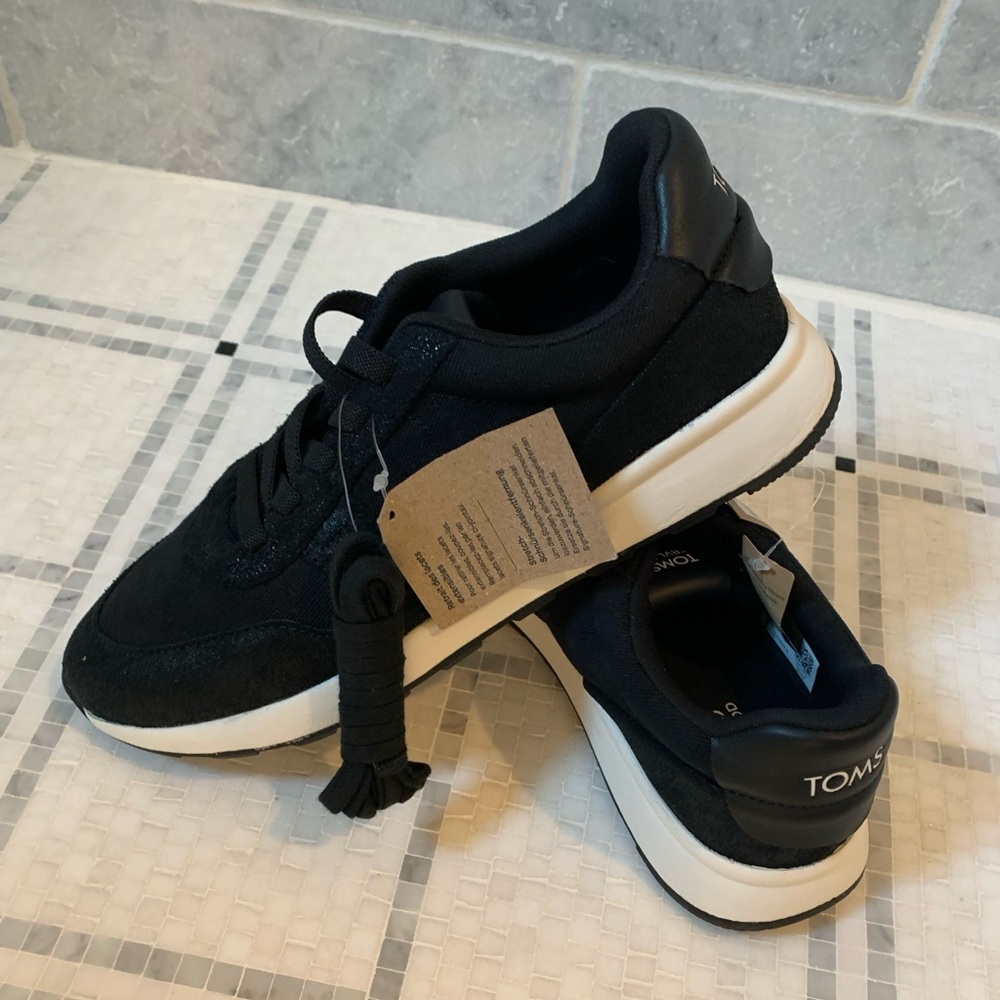 TOMS TRVL LITE Runner Sneaker